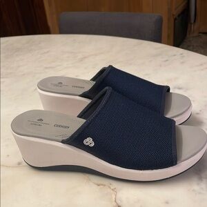 Women’s Cloudsteppers by Clark’s